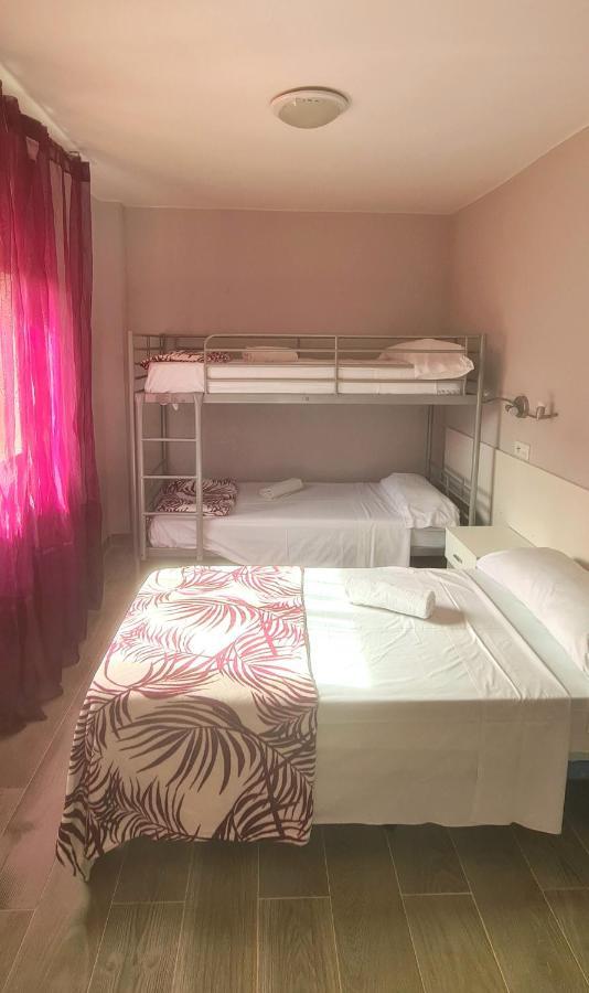 Hostal La Cabana Salou Eksteriør bilde